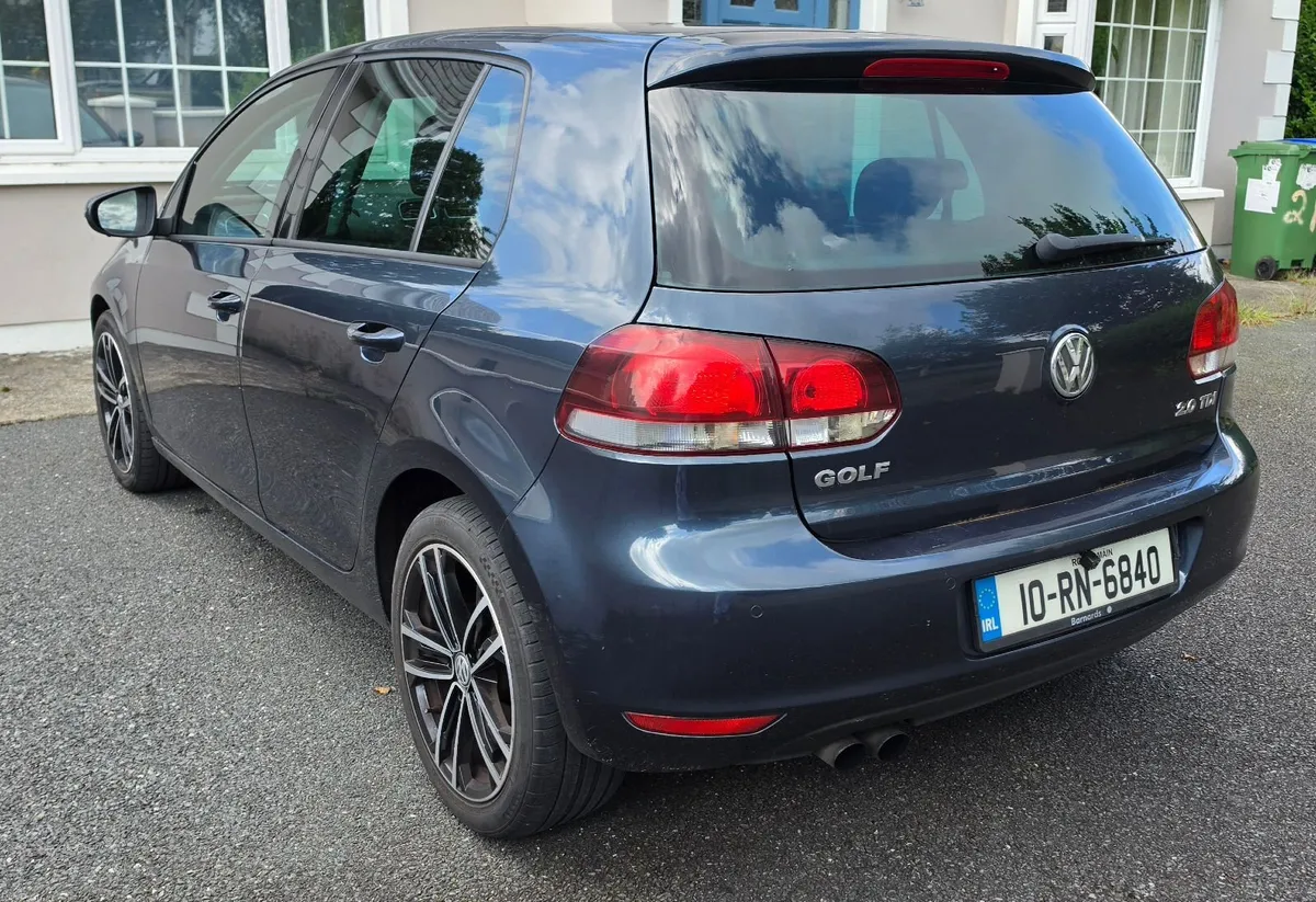 Volkswagen Golf GT 2.0 TDI 2010 - Image 2