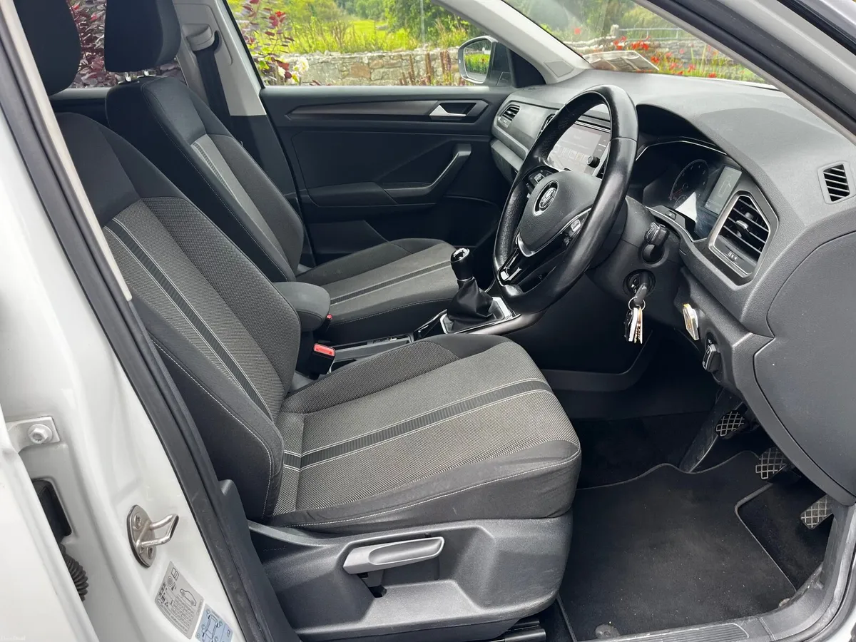Volkswagen T-Roc 2018 - Image 5