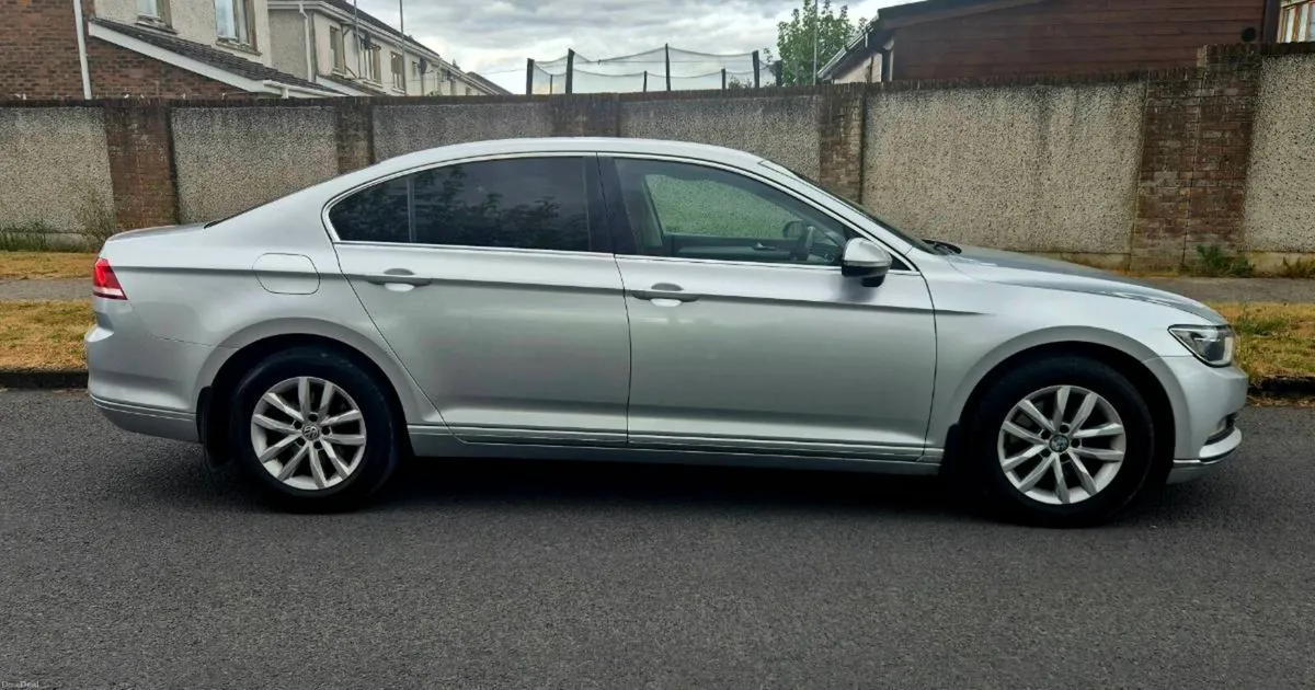 2015 Volkswagen Passat 1.6 Tdi Comfortline - Image 2