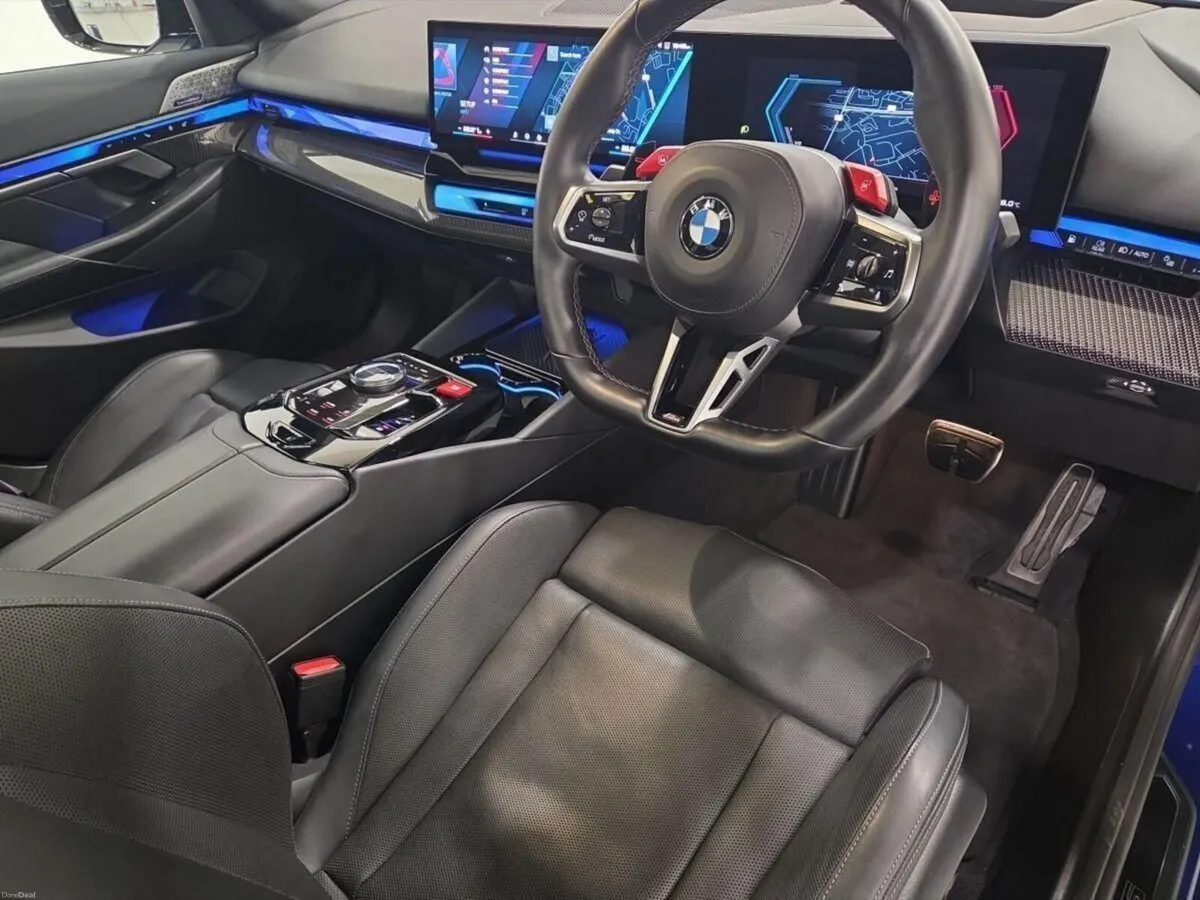 BMW M5 Saloon - Image 6