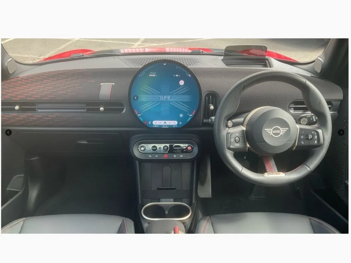 Mini Cooper Cooper C 5 Door - Image 3