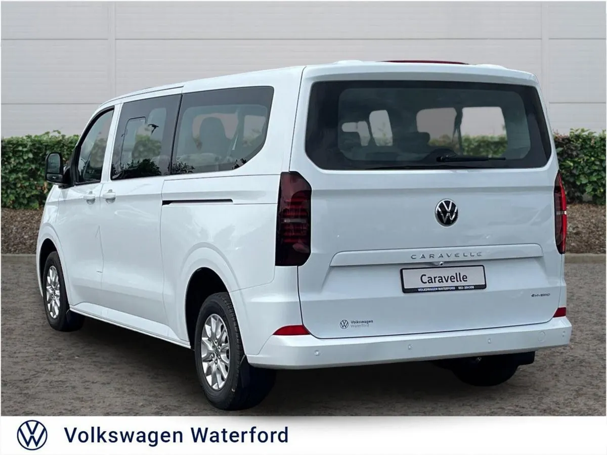 Volkswagen Caravelle Life LWB 240 PHEV - Image 3