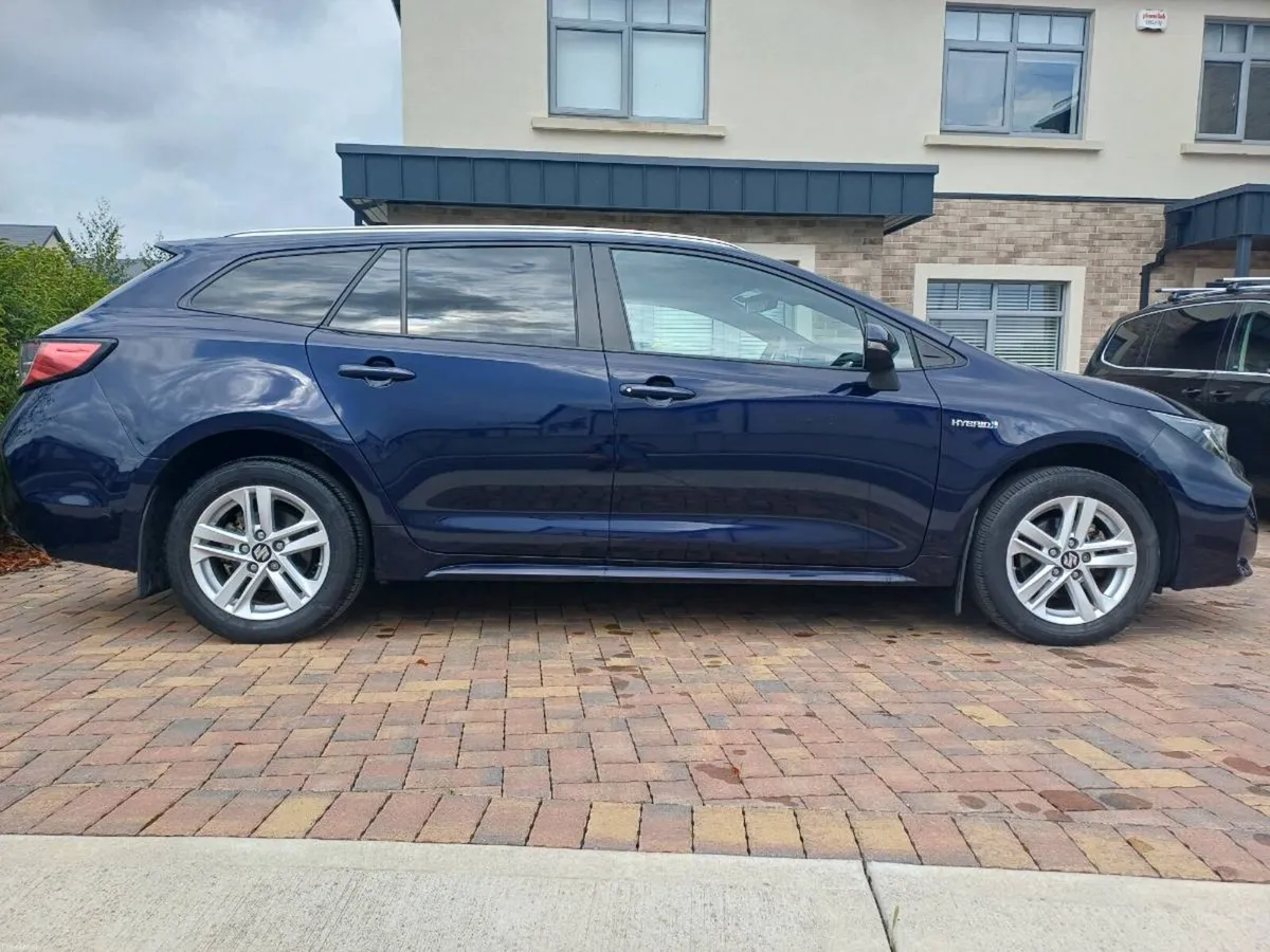 Suzuki Swace Hybrid Estate - Image 3