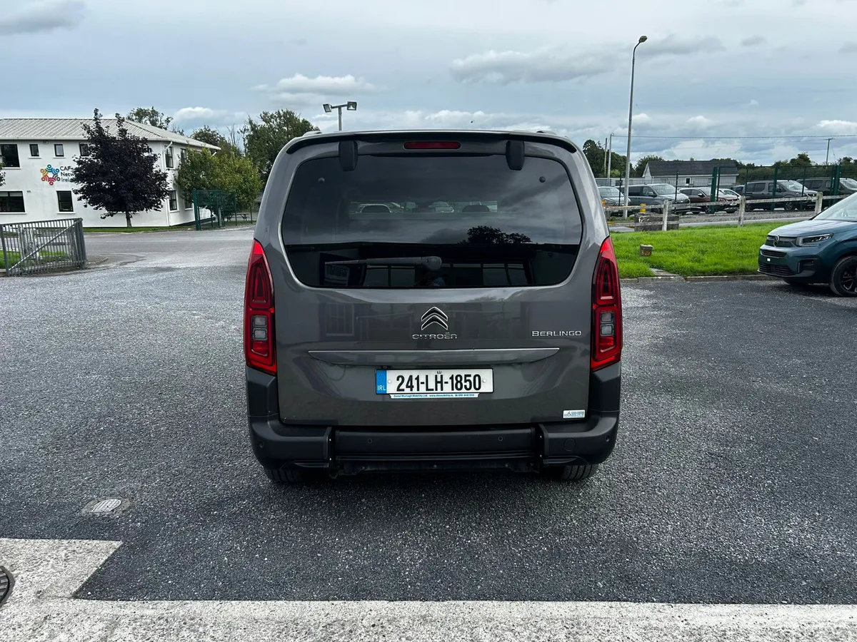 Wheelchair Taxi 241 - Image 6