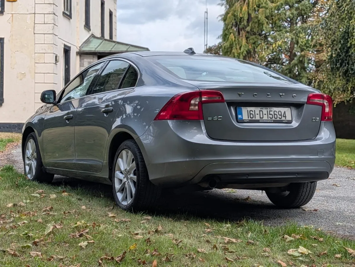 2016 VOLVO S60 D3 SE 4DR - Image 4