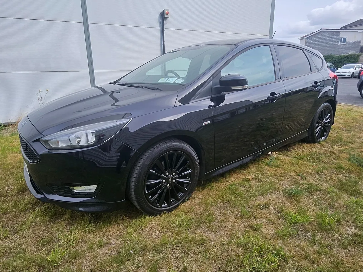 Ford Focus 2018 - Image 3