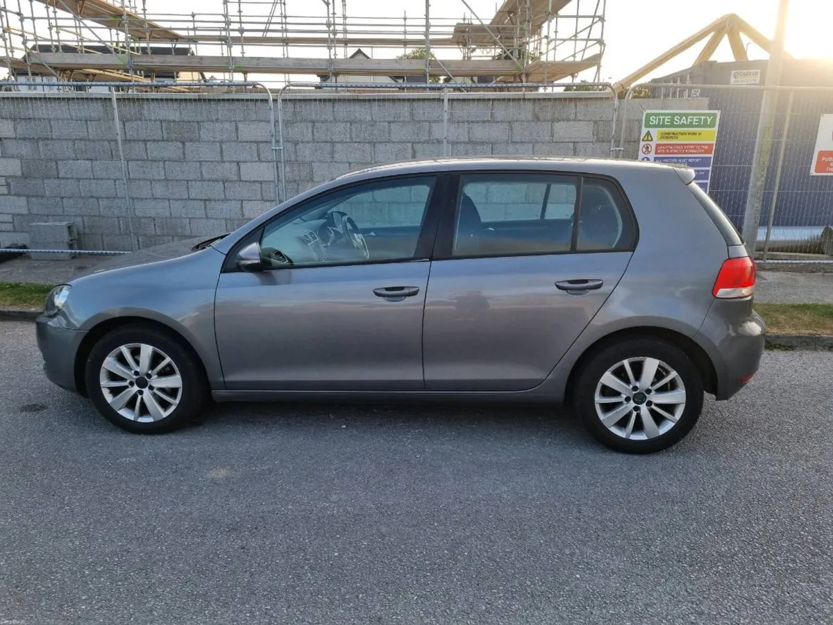 2012 Volkswagen Golf - Image 2