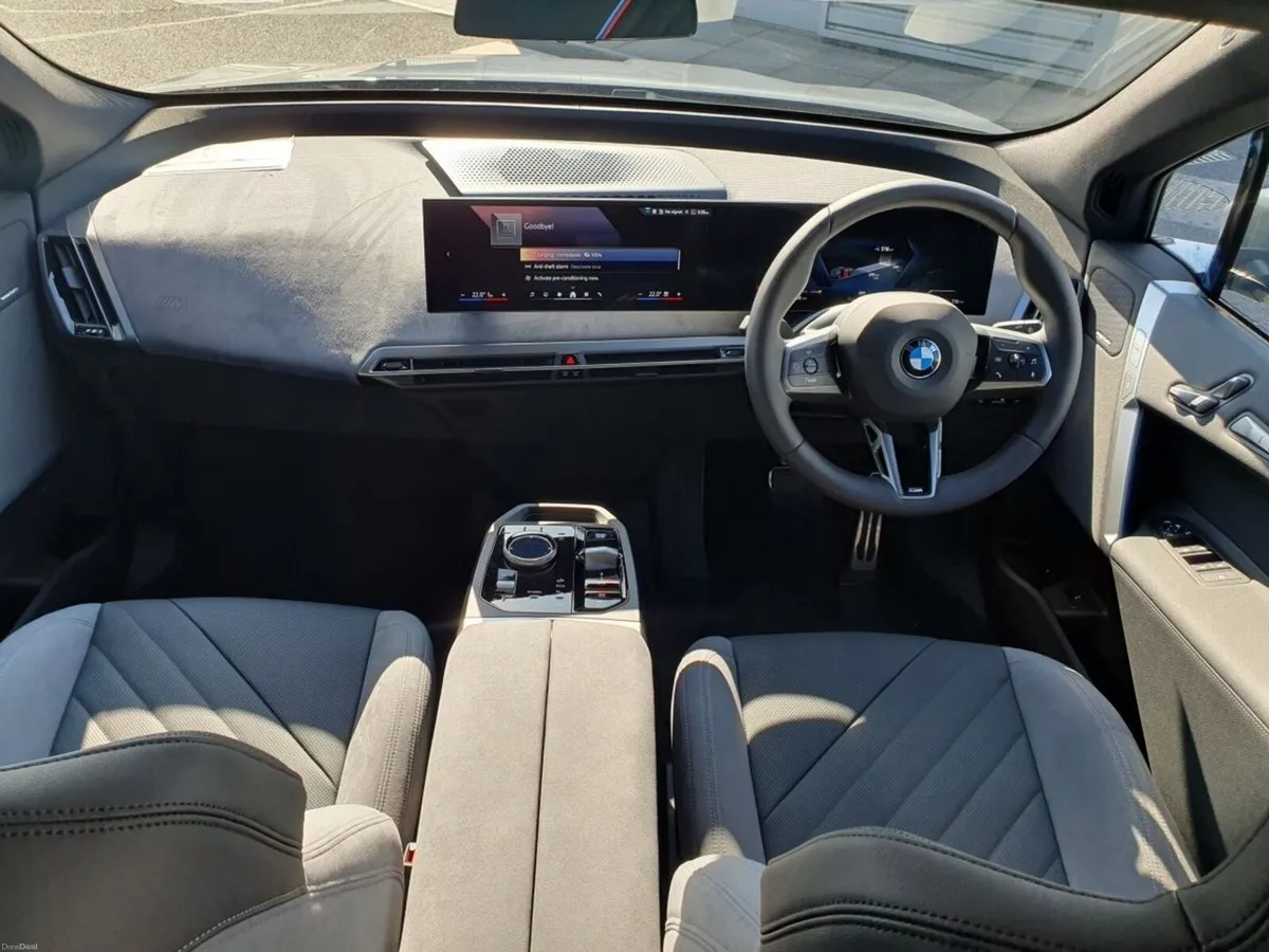 BMW iX xDrive45 M Sport - Image 4