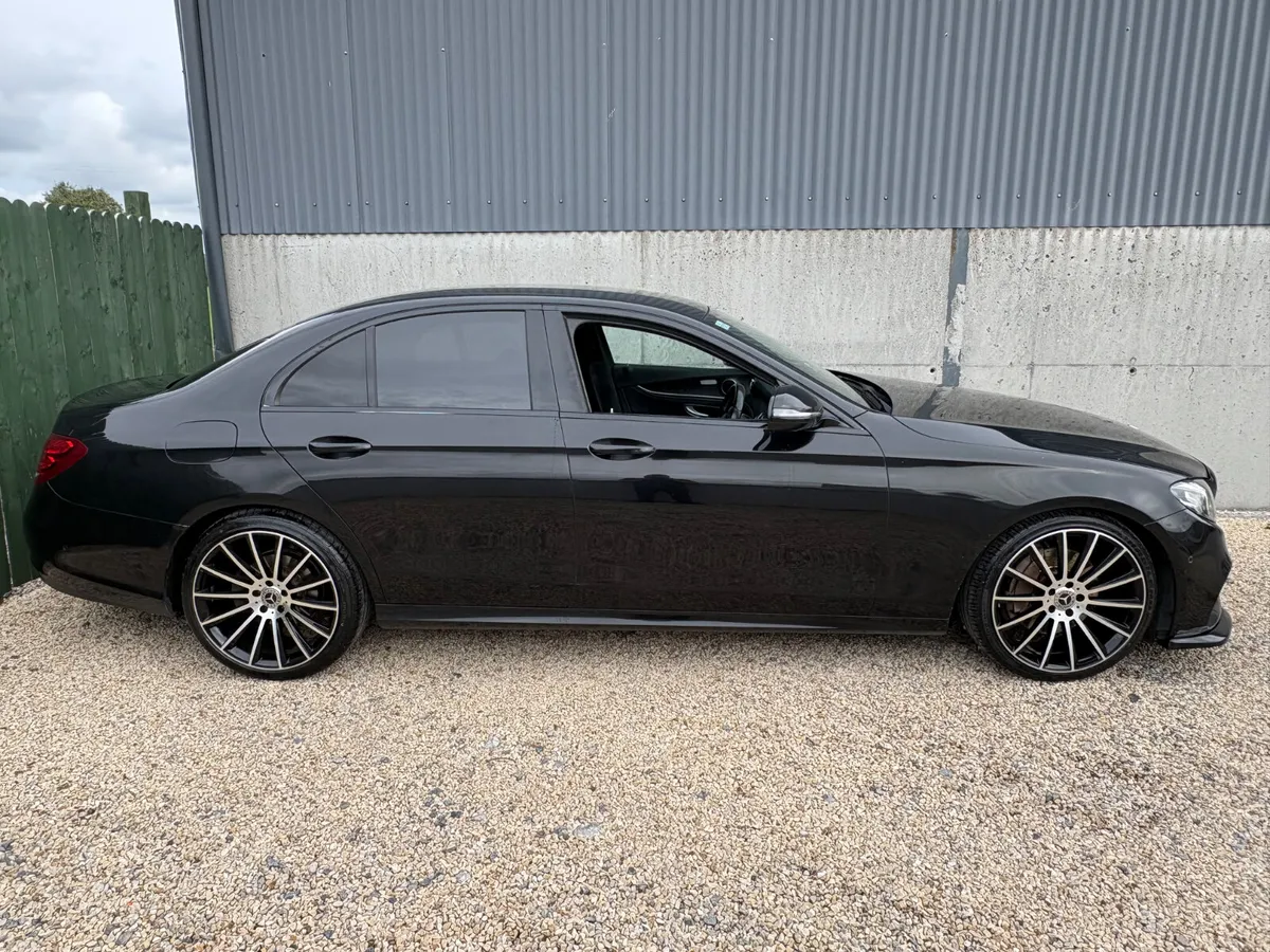 Mercedes-Benz E-Class AMG Line - Image 5