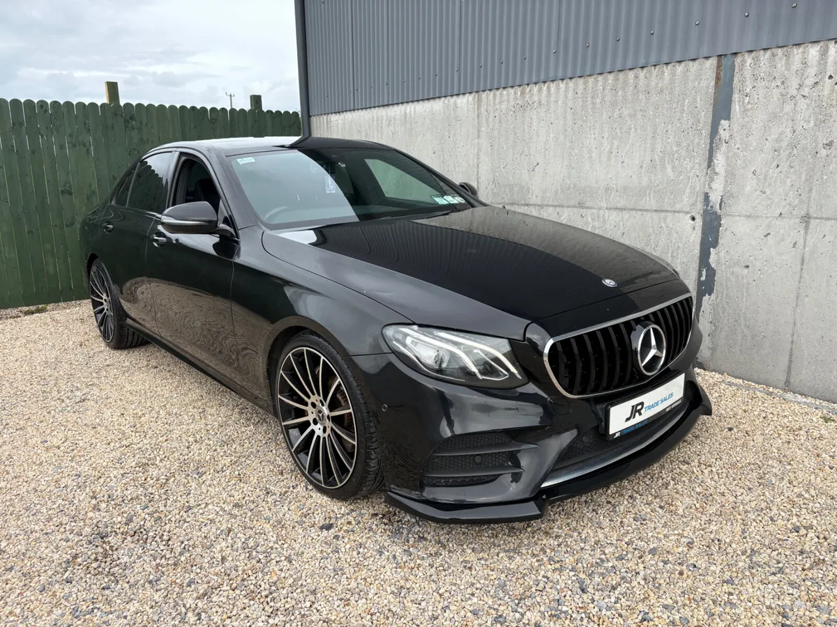 Mercedes-Benz E-Class AMG Line - Image 4