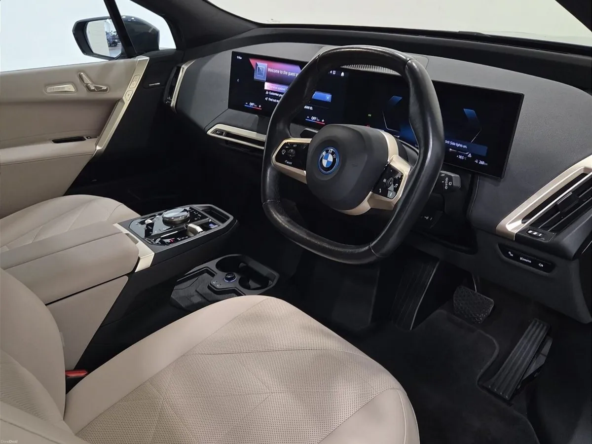 BMW iX xDrive40 M Sport - Image 6