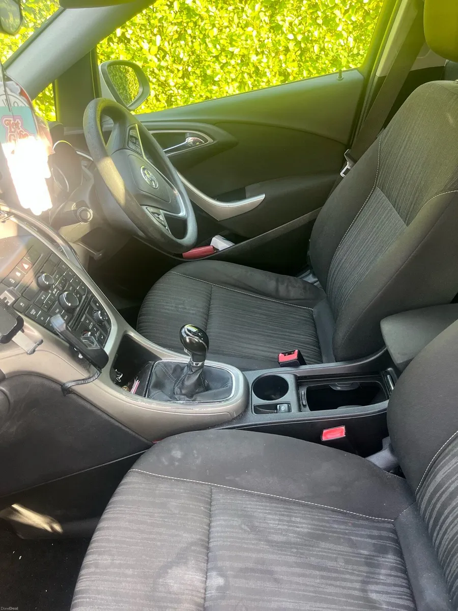 2010 Vauxhall Astra - Image 6