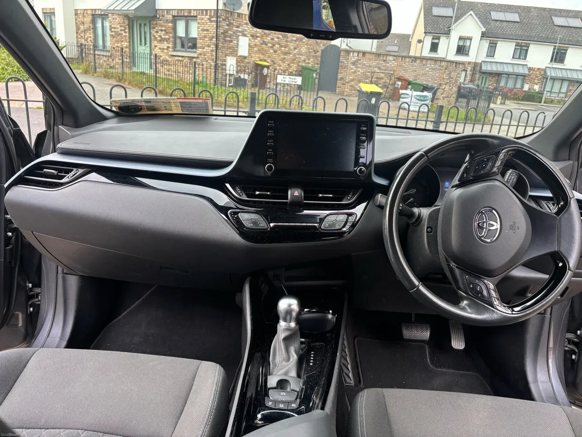 Car - Image 6