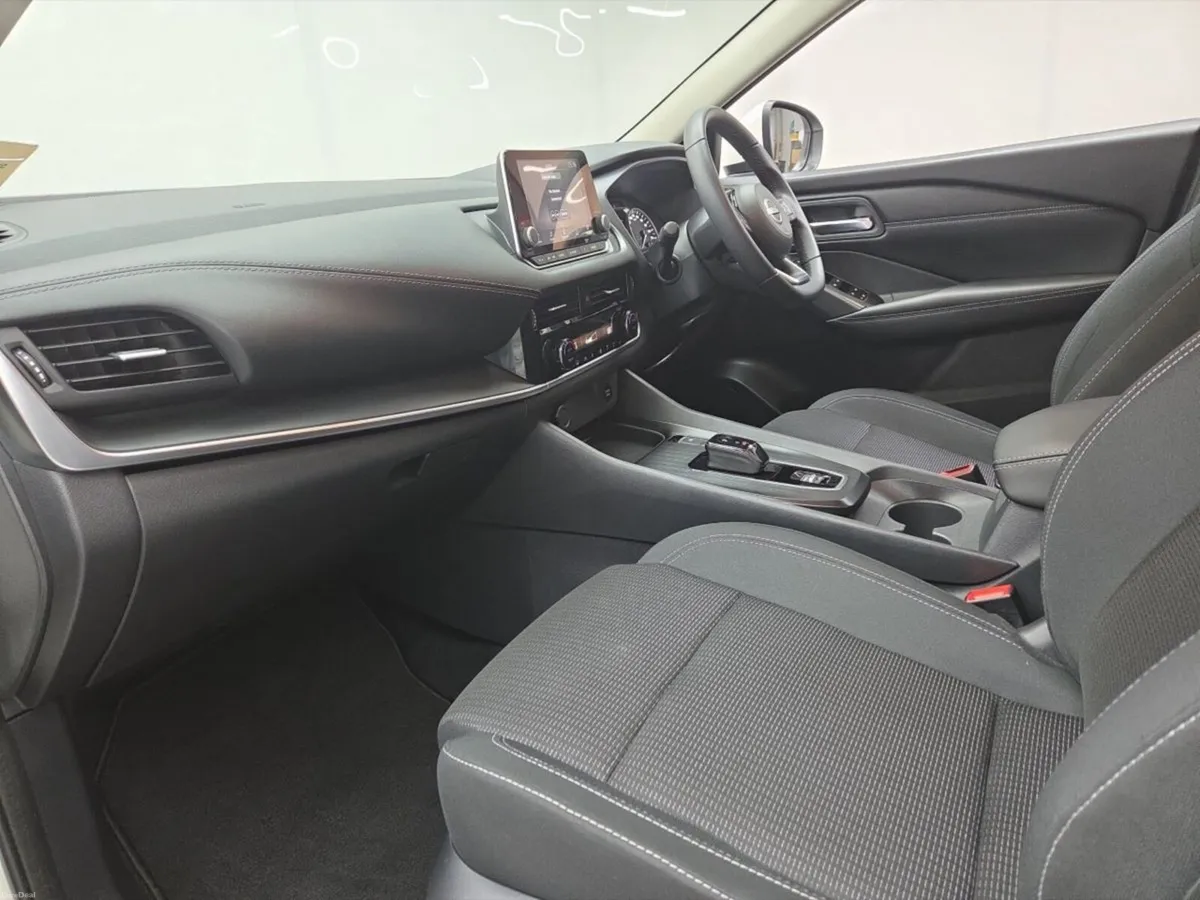 Nissan Qashqai ePOWER SV *Scrappage deal * - Image 4