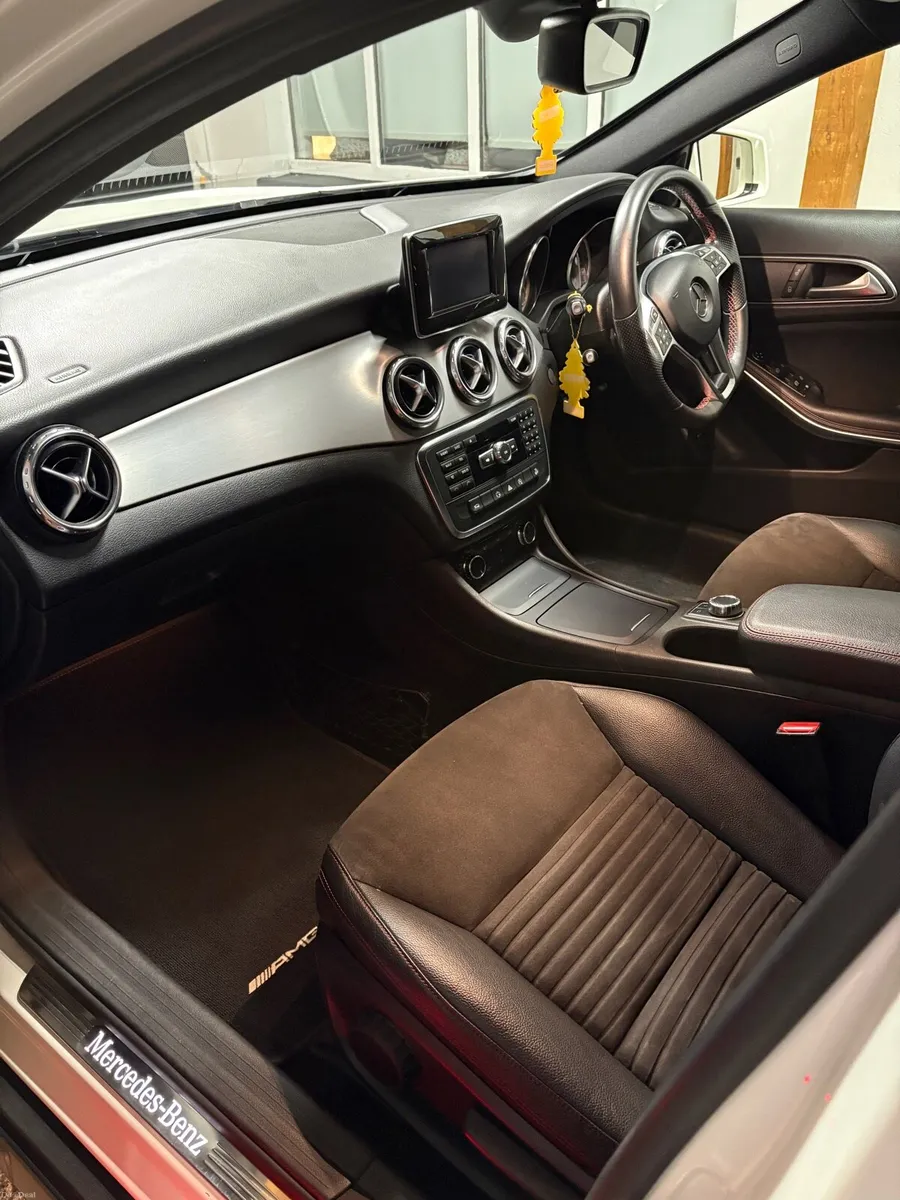 2015 Mercedes GLA 220 CDI AMG - Image 3