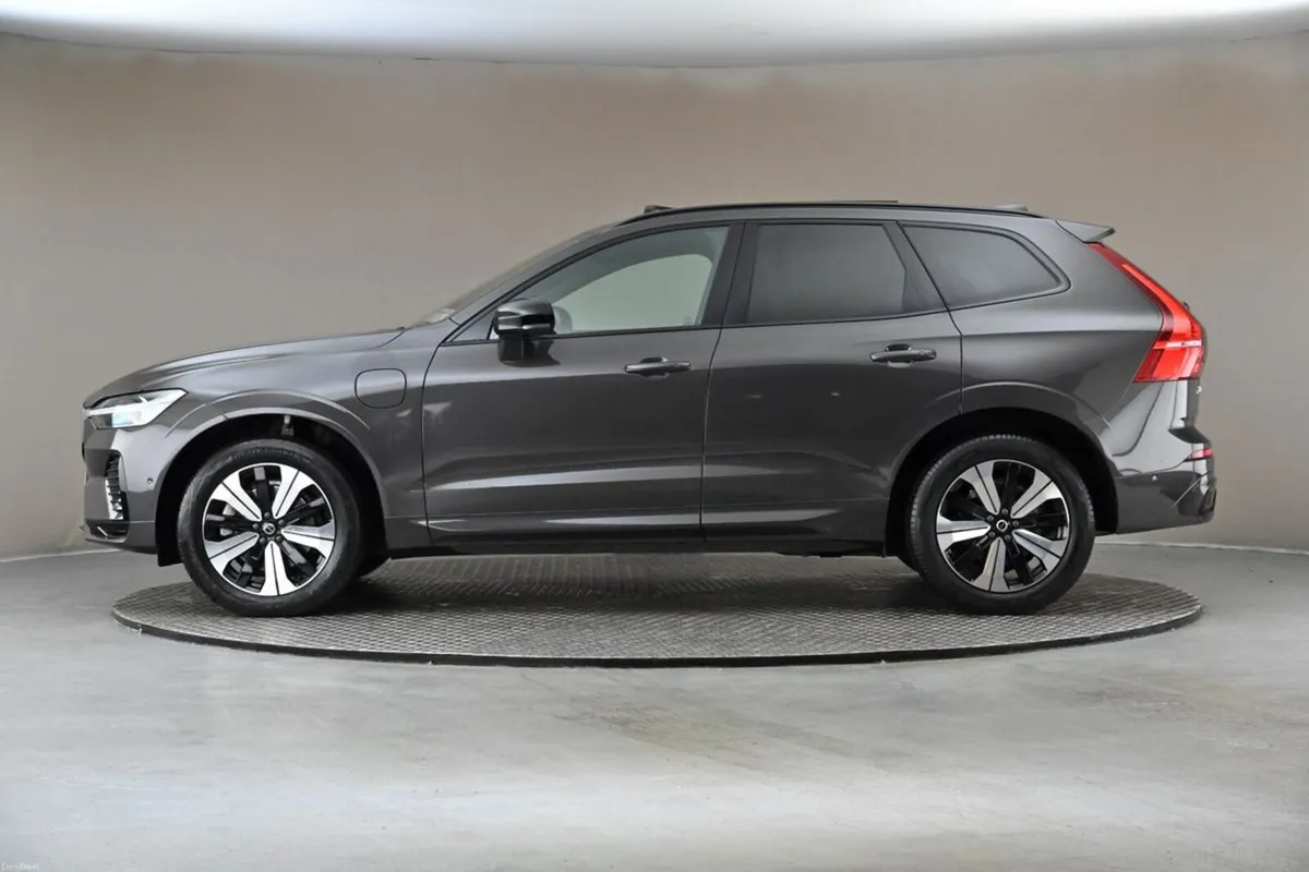 Volvo XC60 2.0 T6 RECHARGE AWD PHEW **FULL LEATHET - Image 5