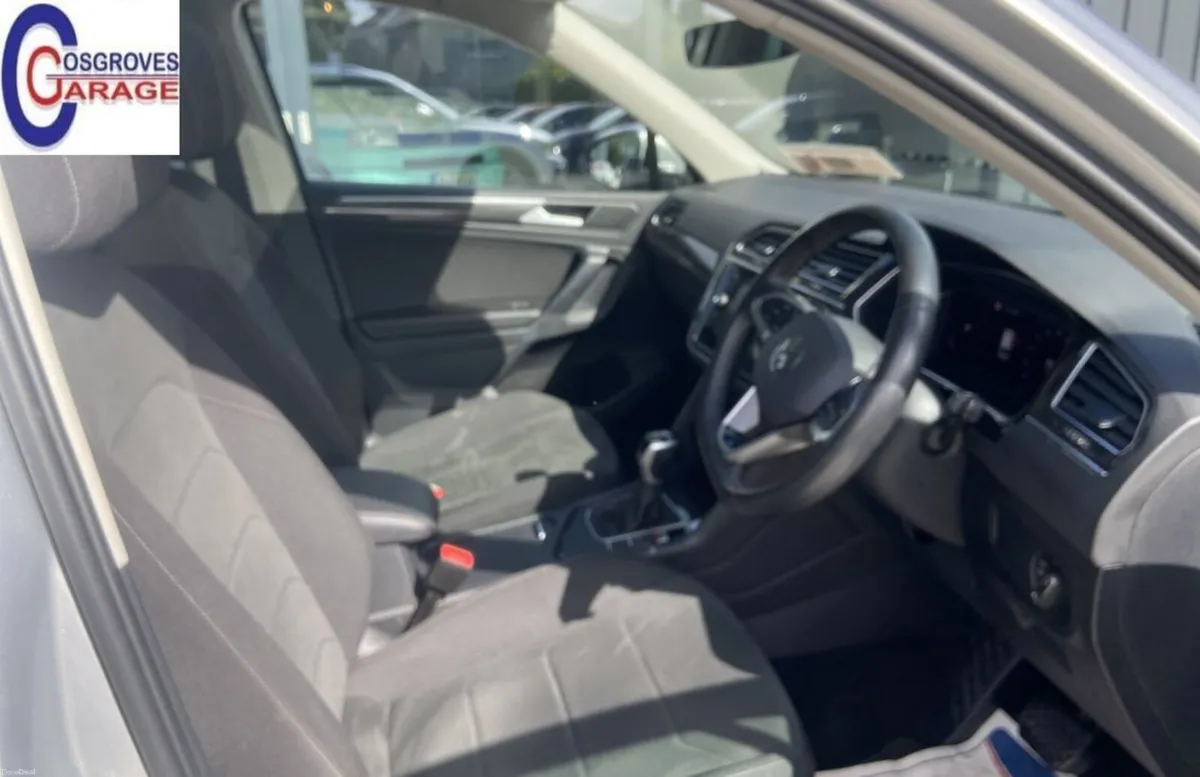 Volkswagen Tiguan 2024 - Image 3