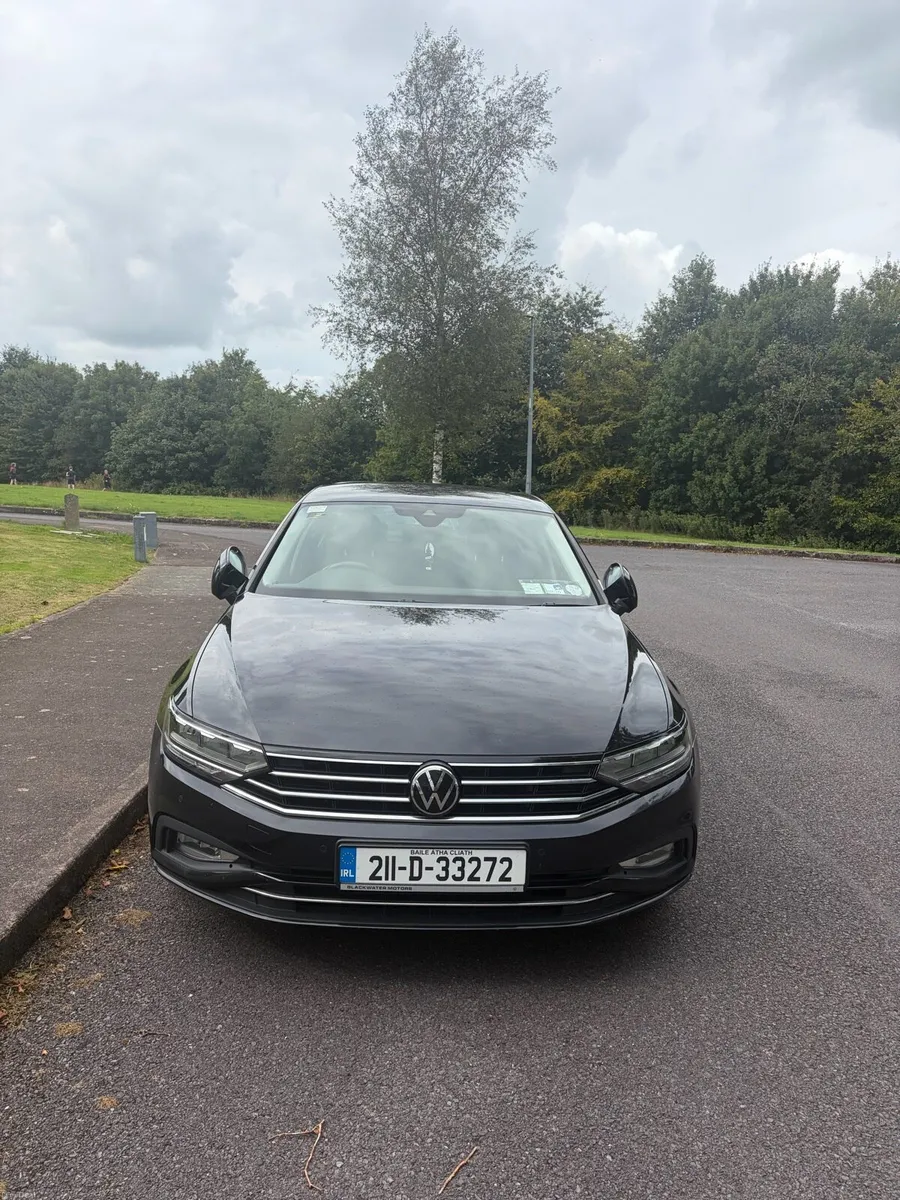 211 Volkswagen Passat 2.0 TDI 150BHP - Image 2