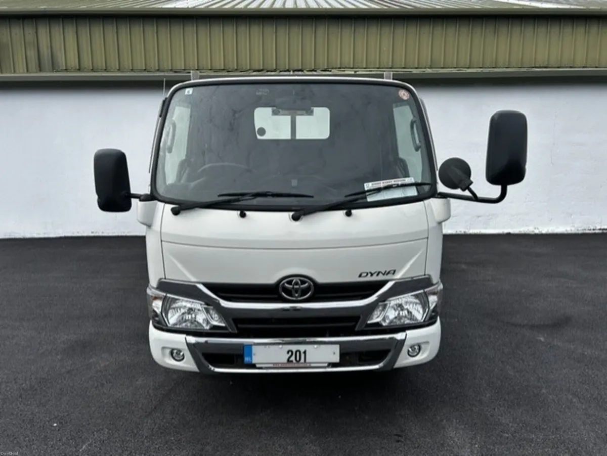 TOYOTA DYNA 3.0 D4D - Image 2