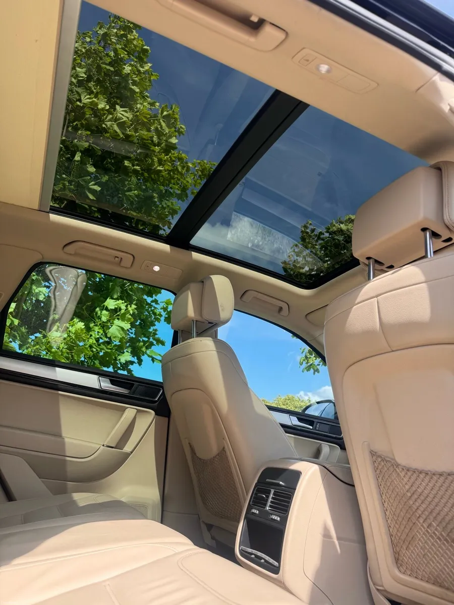 Volkswagen Touareg Auto 2018 R-LINE 3.0L Engine - Image 4
