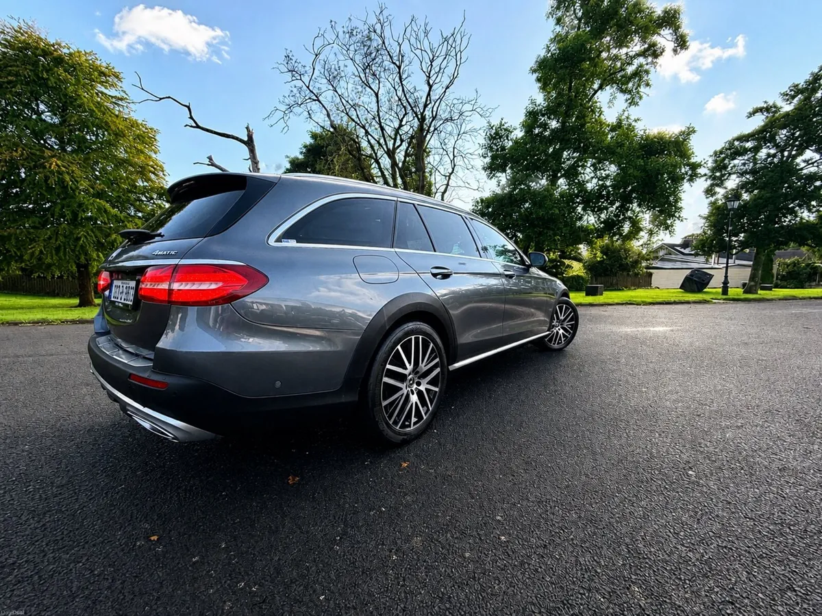 2020 Mercedes Benz E220d 4 matic 4 wheel drive - Image 4