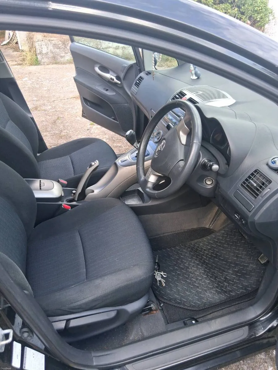 Automatic 1.4 diesel toyota auris - Image 6