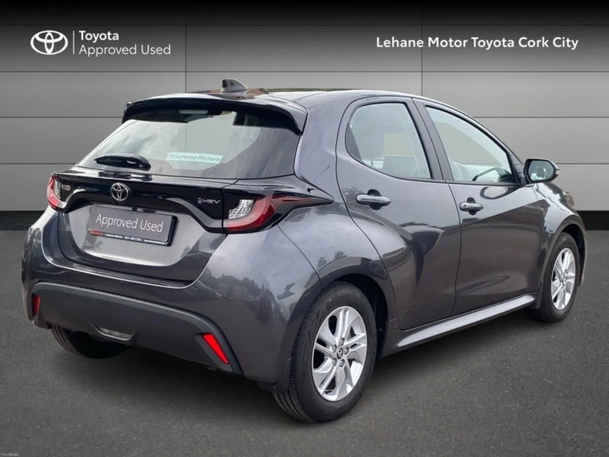 Toyota Yaris Yaris HEV Luna - Image 2