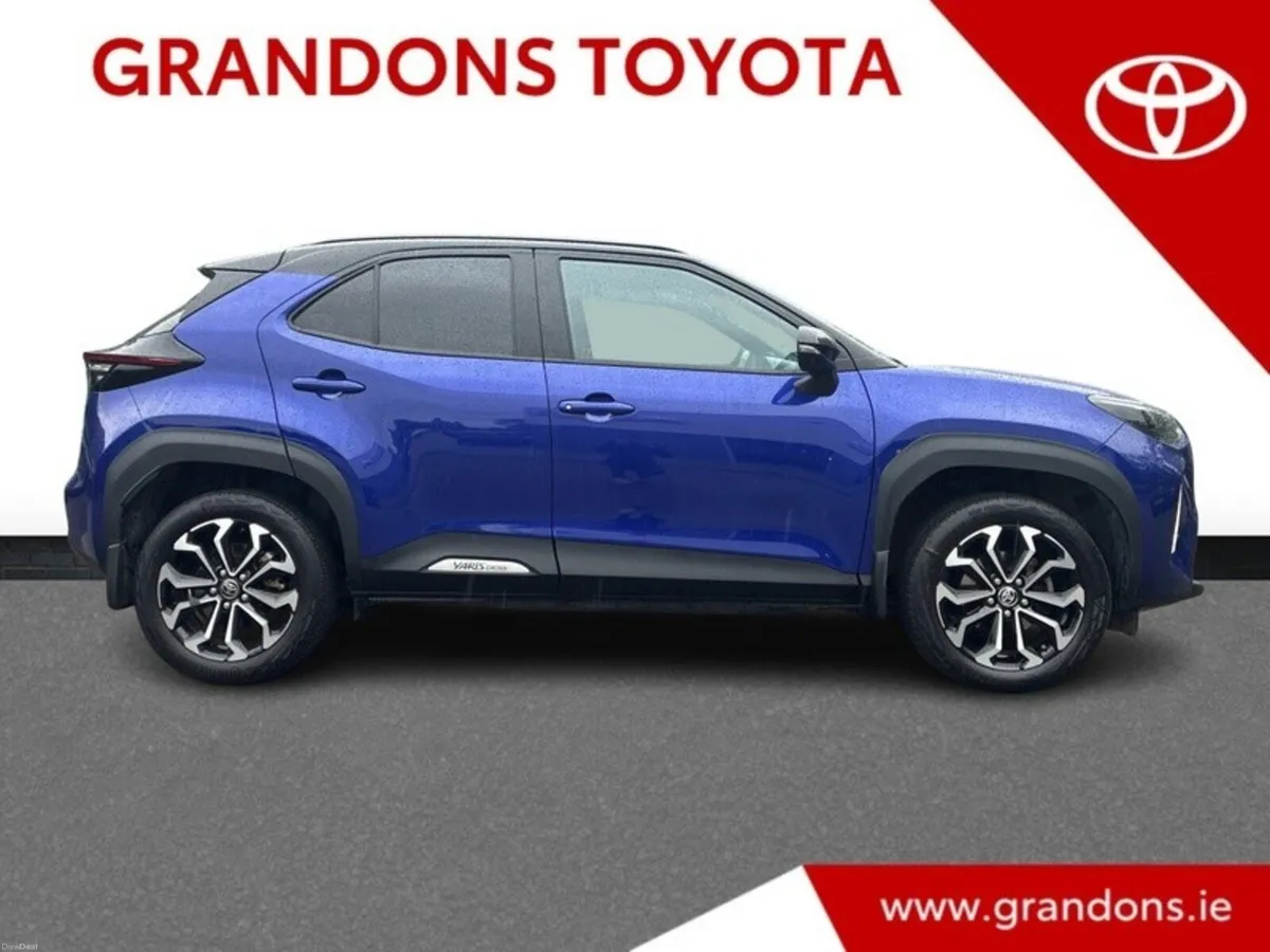 Toyota Yaris Cross LUNA SPORT BI TONE - GRANDONS - Image 3