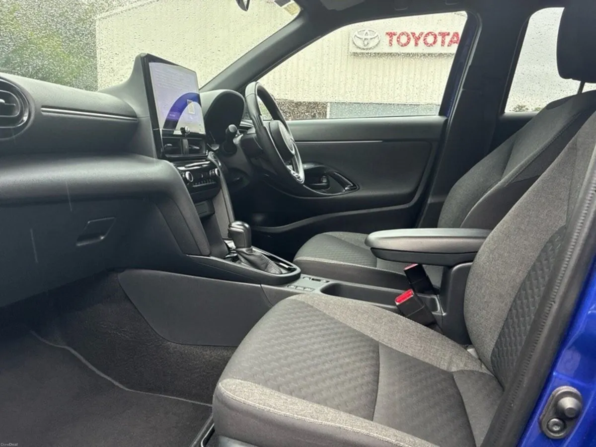 Toyota Yaris Cross LUNA SPORT BI TONE - GRANDONS - Image 6