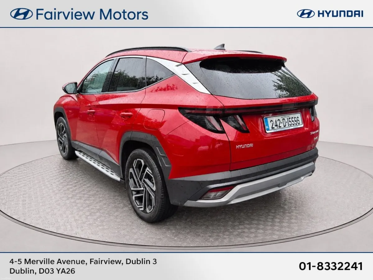 Hyundai Tucson EXECUTIVE PLUS Hybrid ** SIDE STEPS - Image 4