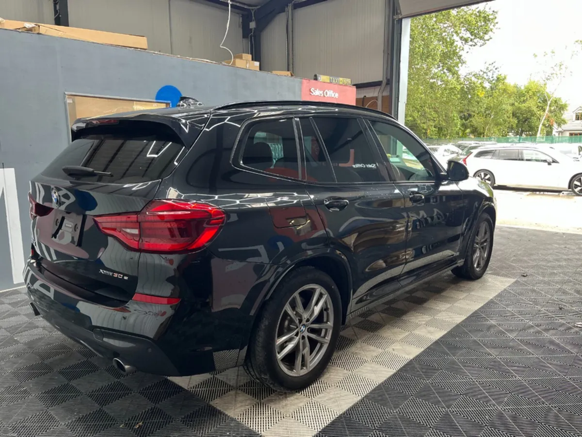 BMW X3 2021 BMW X3 4WD XDRIVE 30E M-SPORT AUTOMATI - Image 3