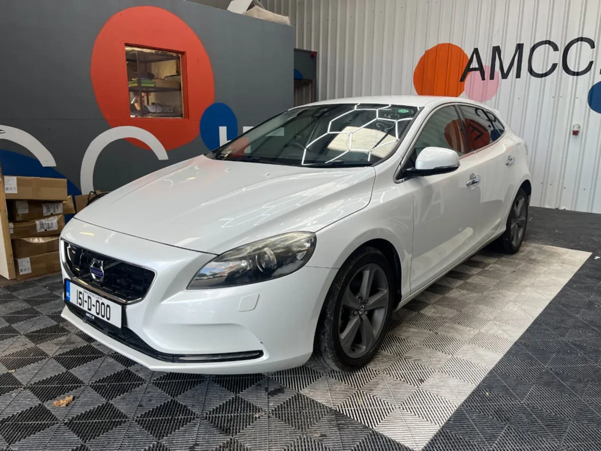 Volvo V40 2015 VOLVO V40 T4 SE  1.6 AUTOMATIC / CR - Image 6