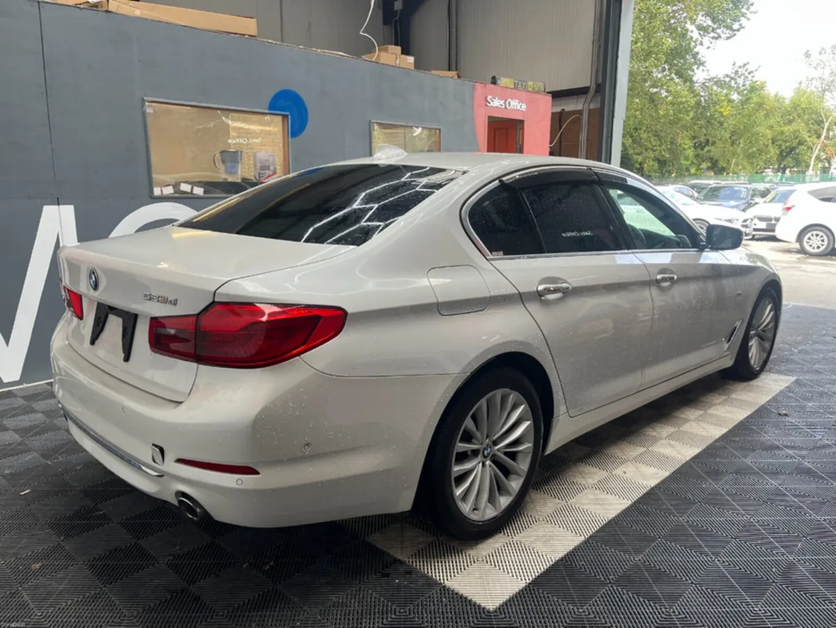 BMW 5-Series 2017 BMW 5 523D LUXURY HI-LINE PACKAG - Image 3