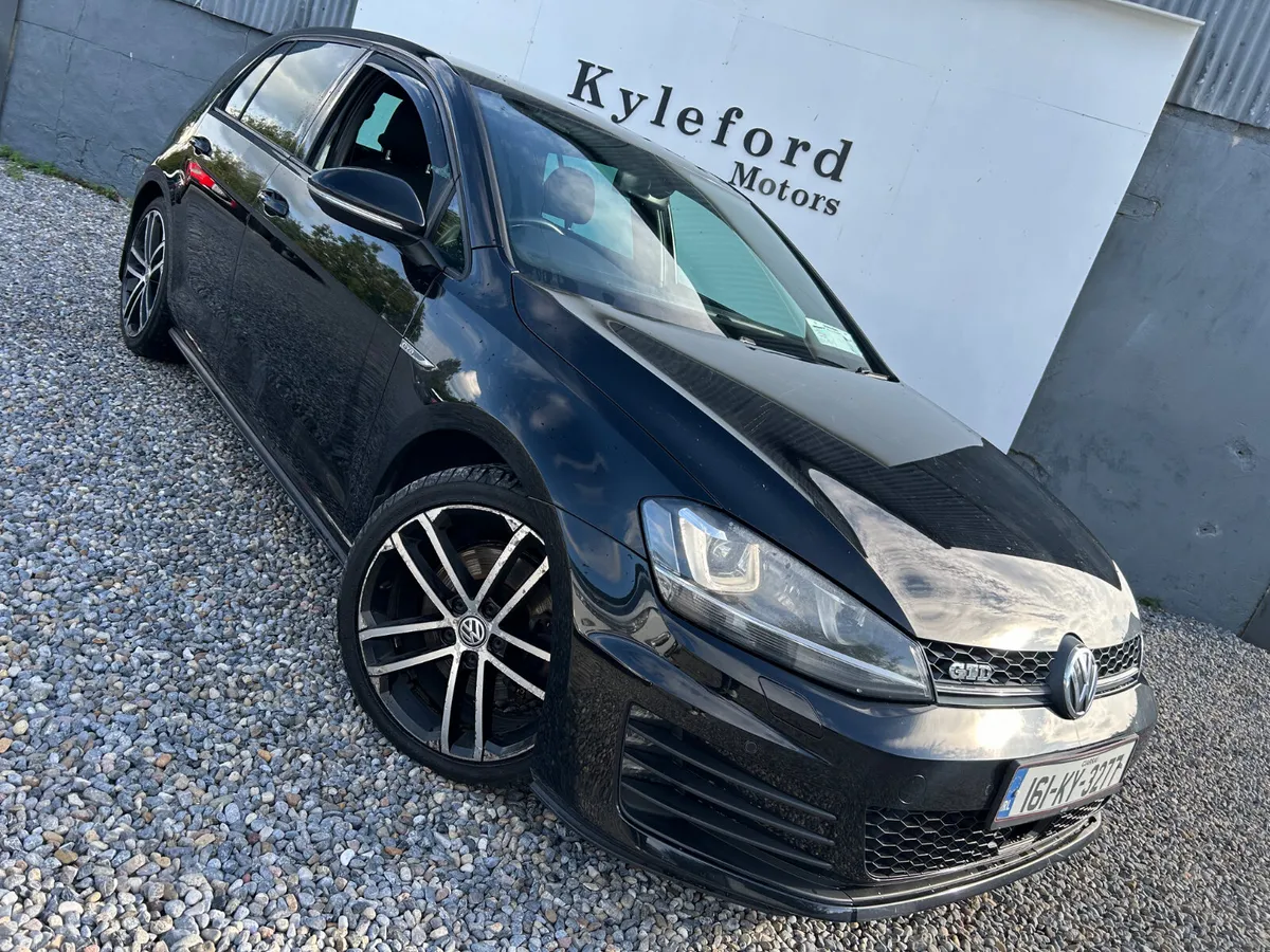 Volkswagen Golf 2016 - Image 2