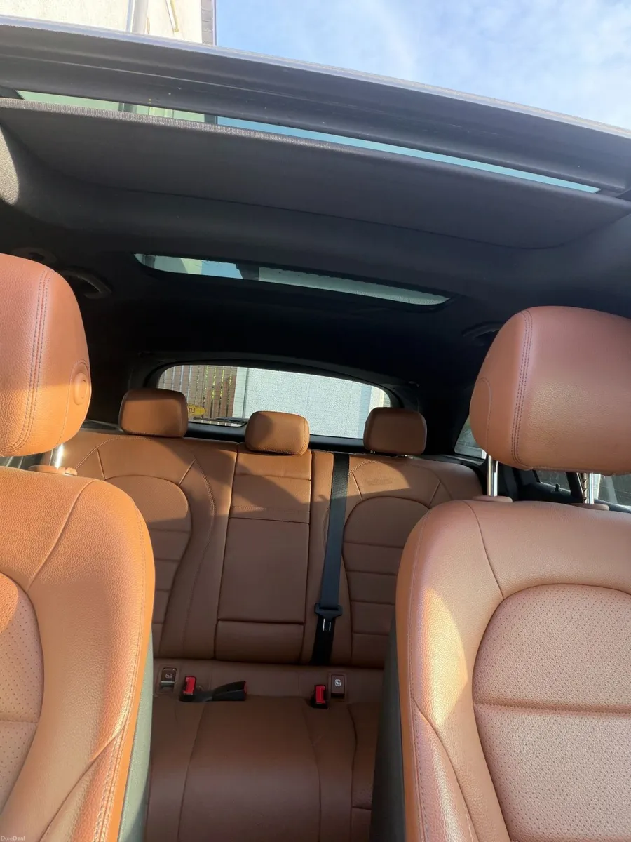 Mercedes-Benz GLC 300 (22 D Registered) - Image 3