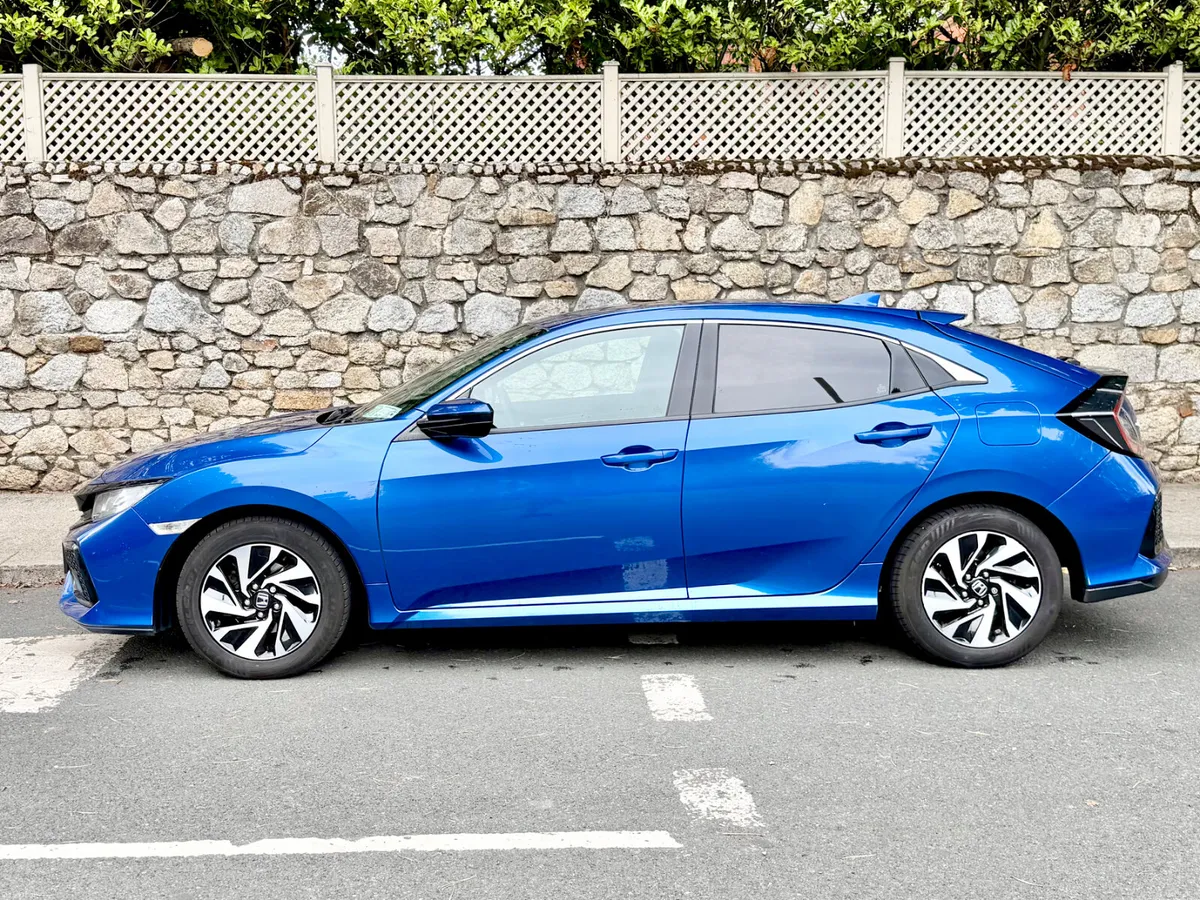 Honda Civic 2018!!! 1.0L AUTO !! - Image 4