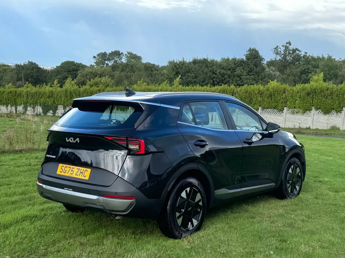 2025 Kia Sportage 1.6 T-GDi Petrol - Image 3