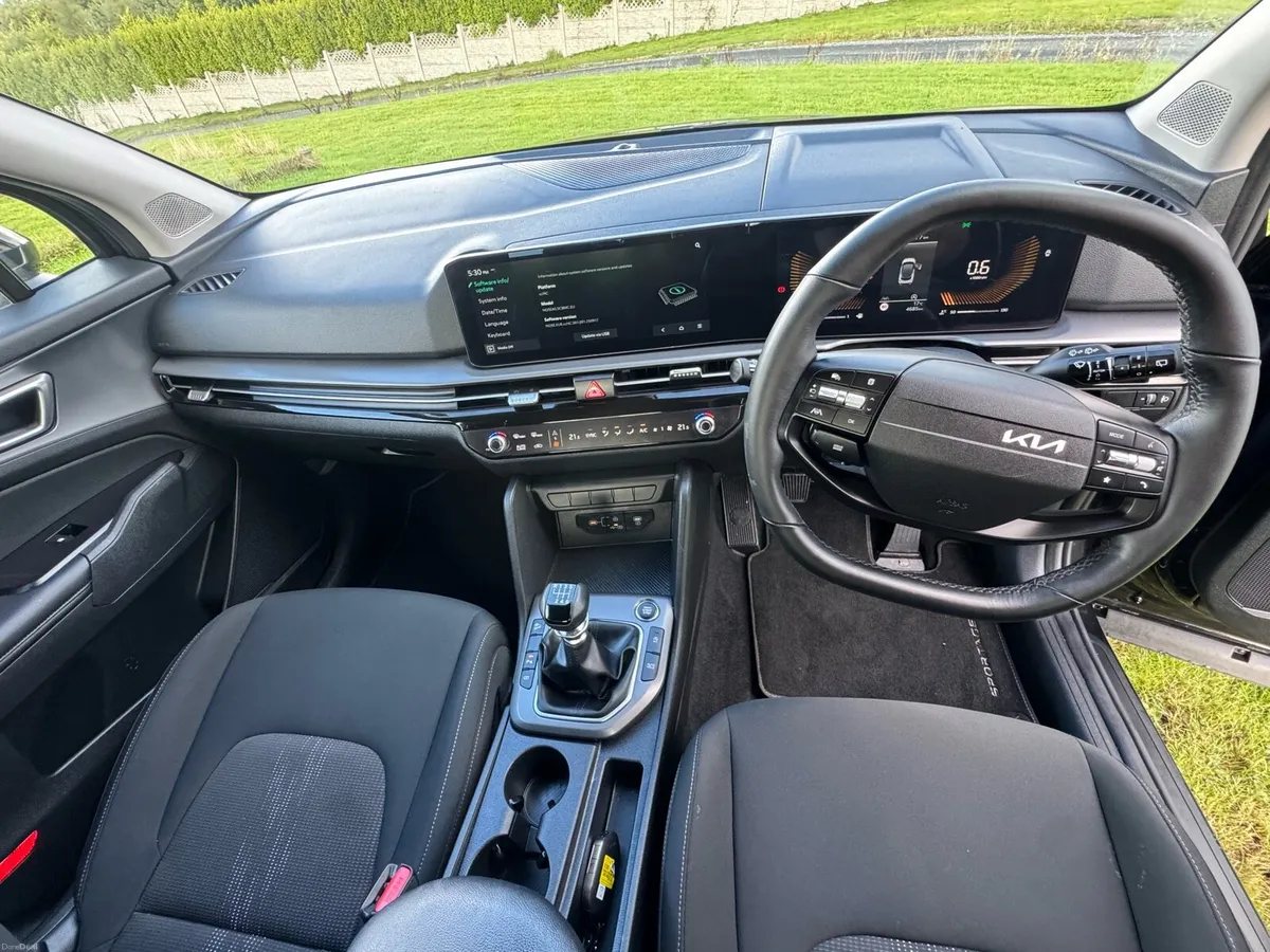 2025 Kia Sportage 1.6 T-GDi Petrol - Image 5