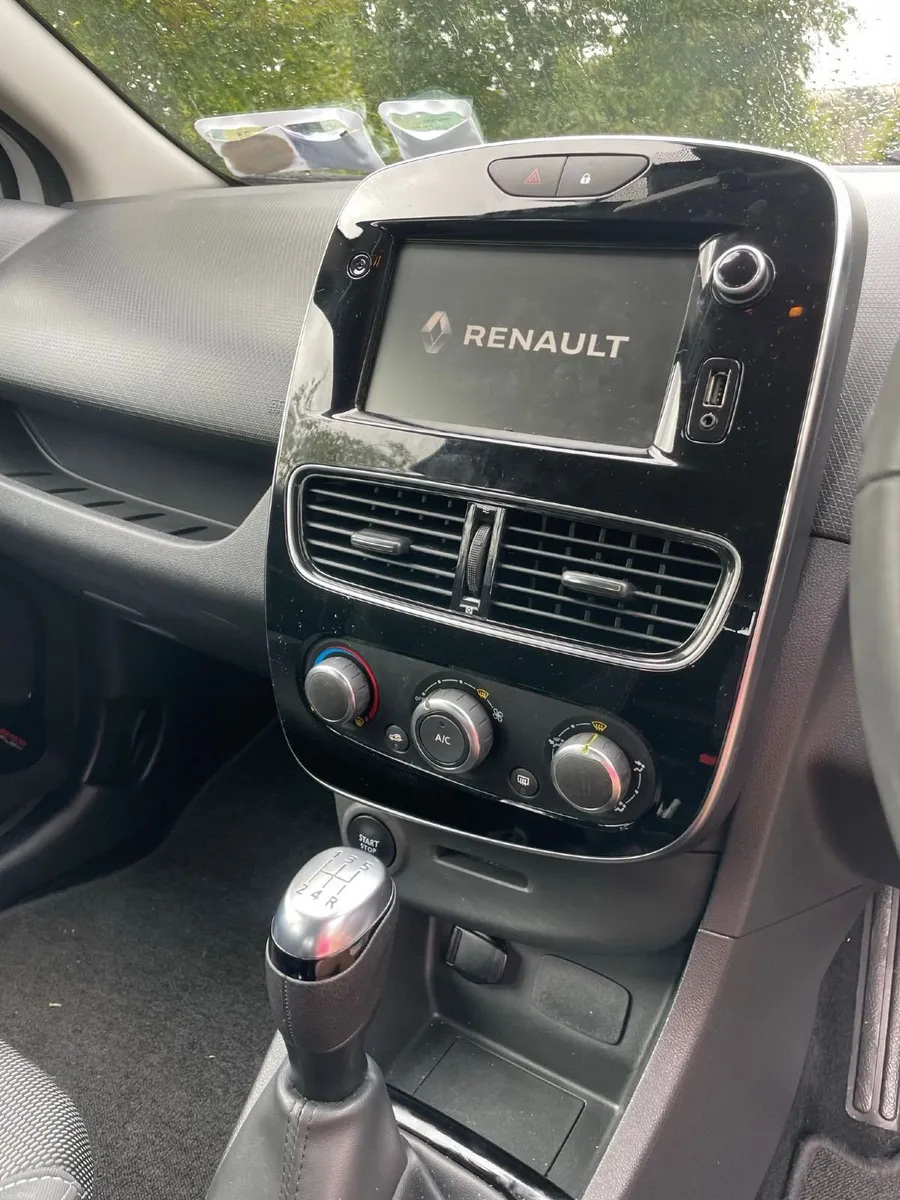 Renault Clio 2019 - Image 3