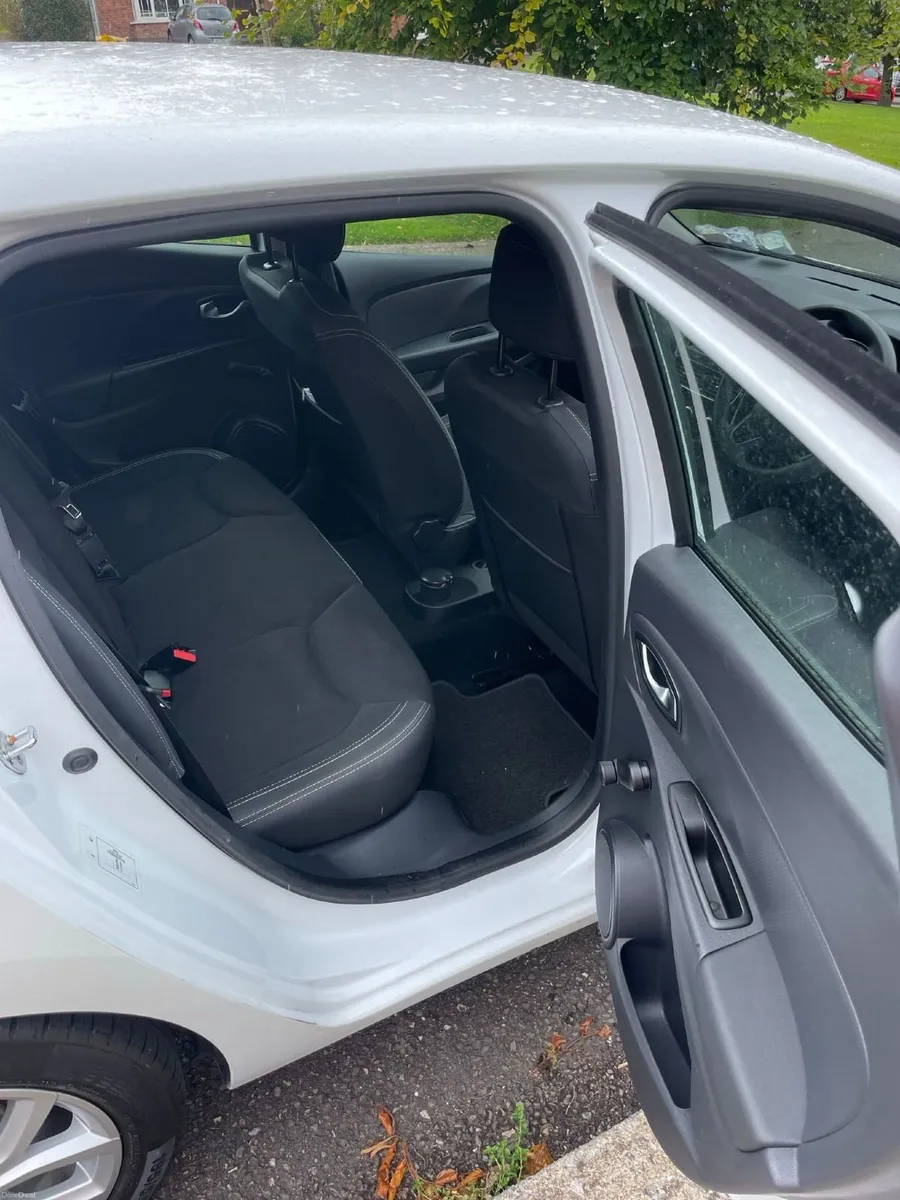 Renault Clio 2019 - Image 5
