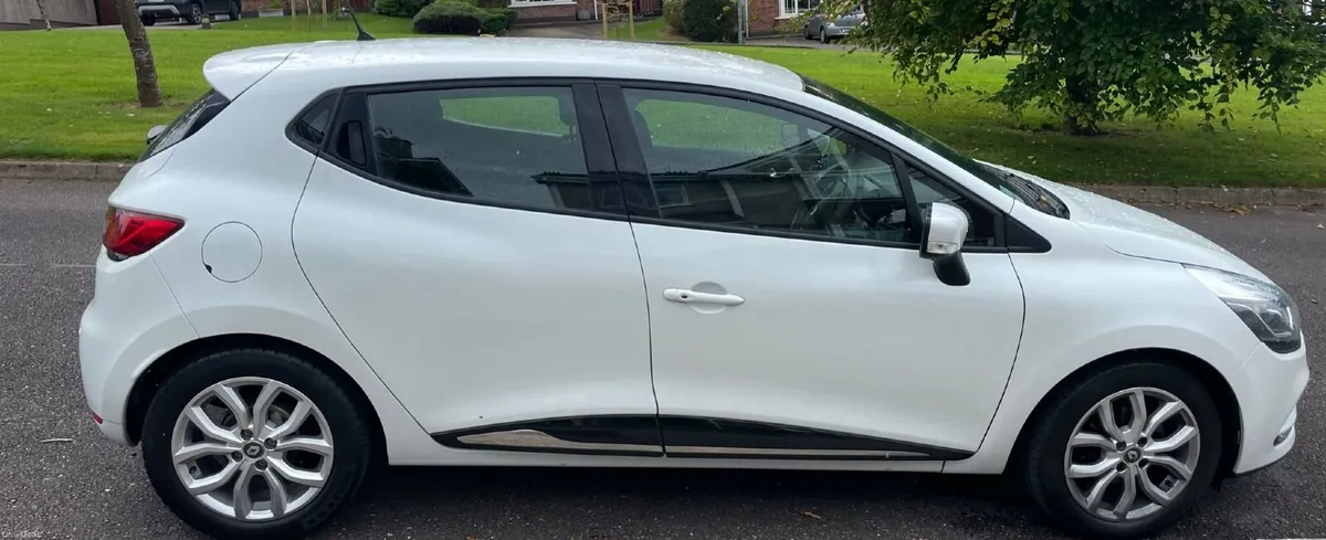 Renault Clio 2019 - Image 1