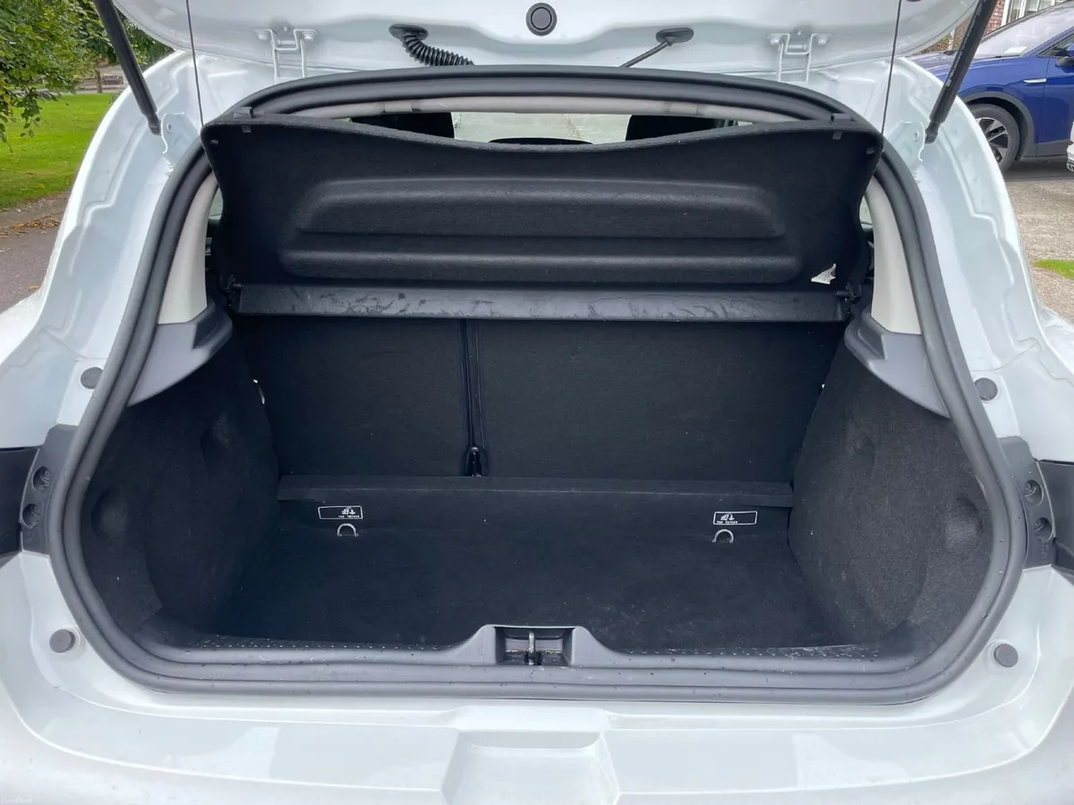 Renault Clio 2019 - Image 2