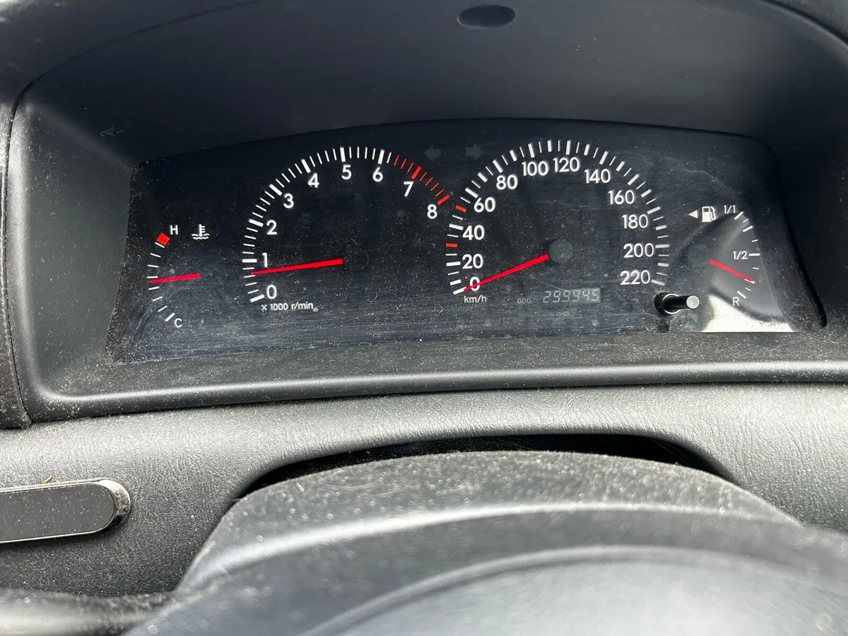 Car - Image 5