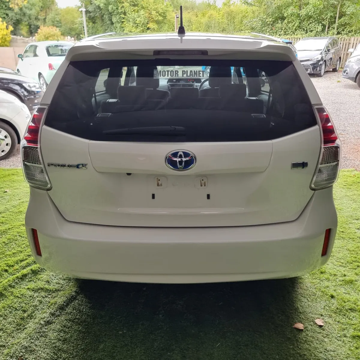 7 SEATER TOYOTA PRIUS HYBRID 2020 AUTOMATIC - Image 6