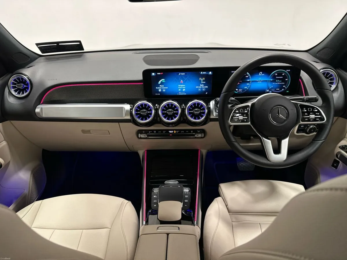 Mercedes-Benz EQB EQB300 4Matic Progressive Line - Image 2