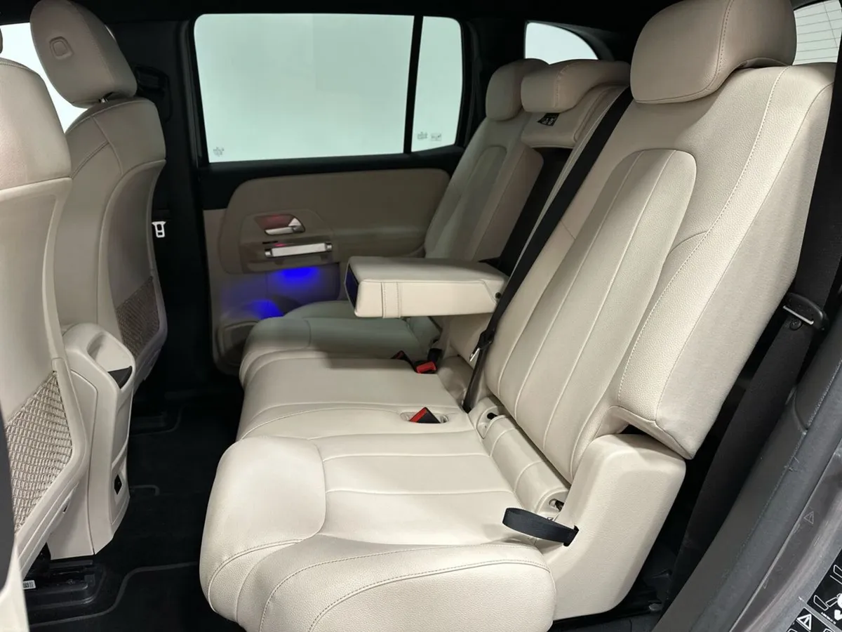 Mercedes-Benz EQB EQB300 4Matic Progressive Line - Image 4