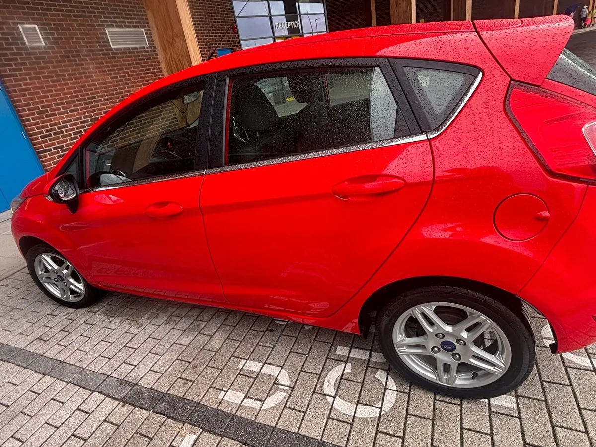 Ford Fiesta 2014 - Image 6