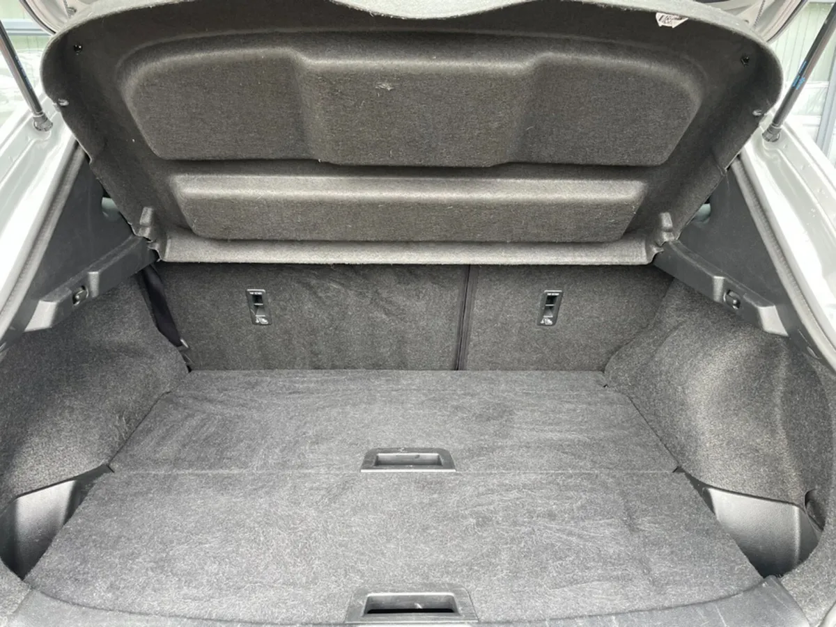 Nissan Qashqai 1.5 DCI ACENTA SMART V VISION 110PS - Image 6
