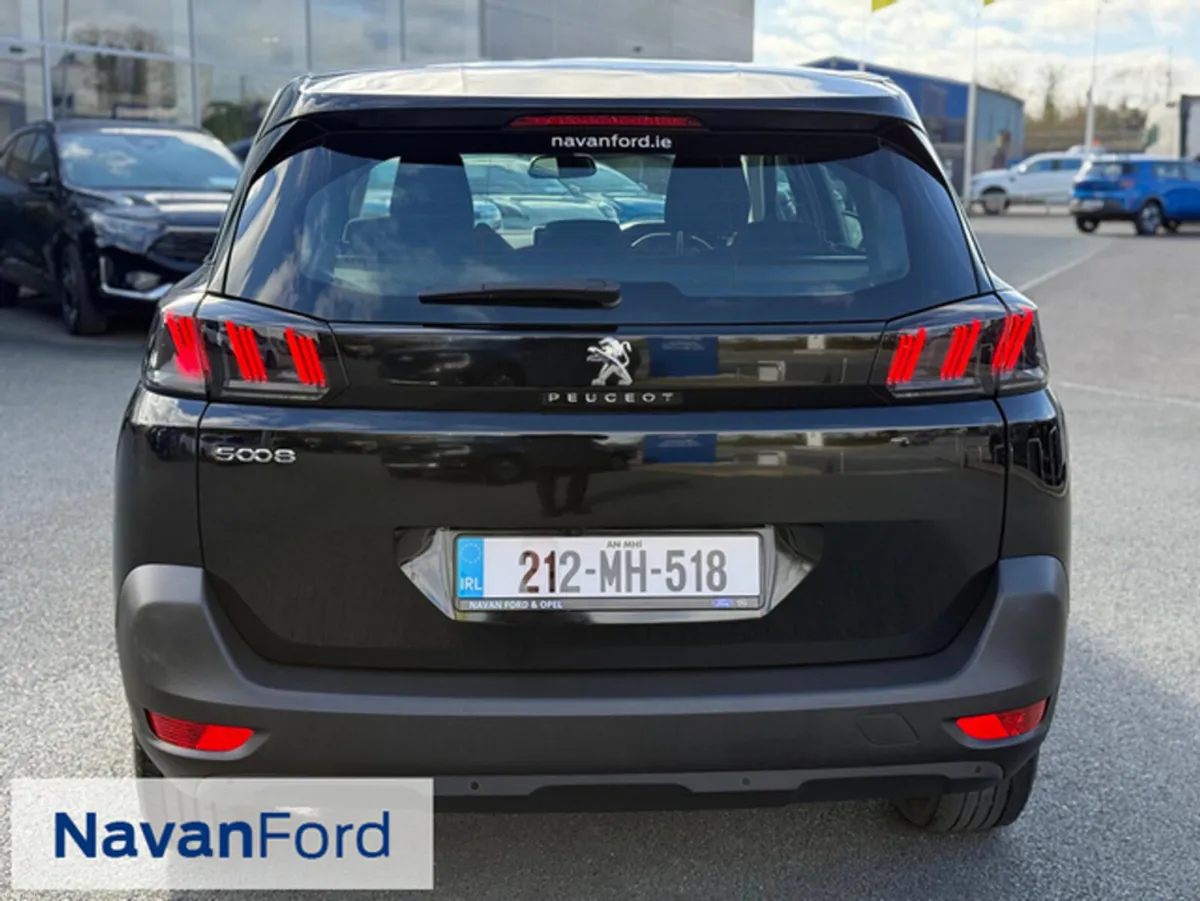 Peugeot 5008 ACTIVE 1.5 BLUE HDI 130Ps * 7 Seater - Image 3
