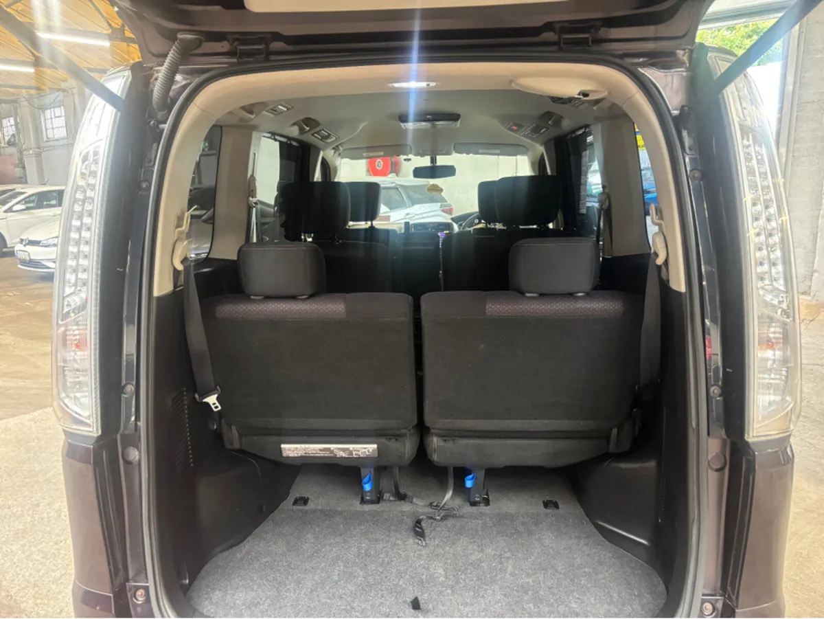 Nissan Serena 7 Seater HYBRID 5DR Auto Electric Si - Image 3